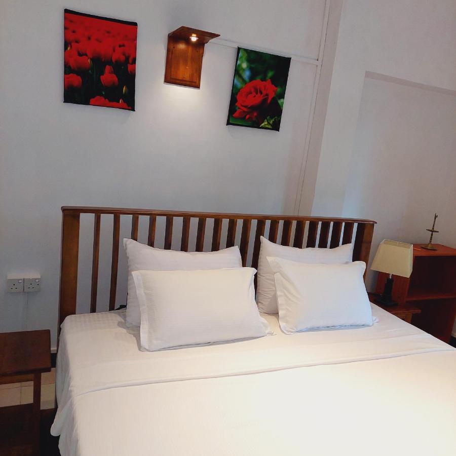 Golden Villa Kandy - "Free Pickup From Kandy " Exterior photo