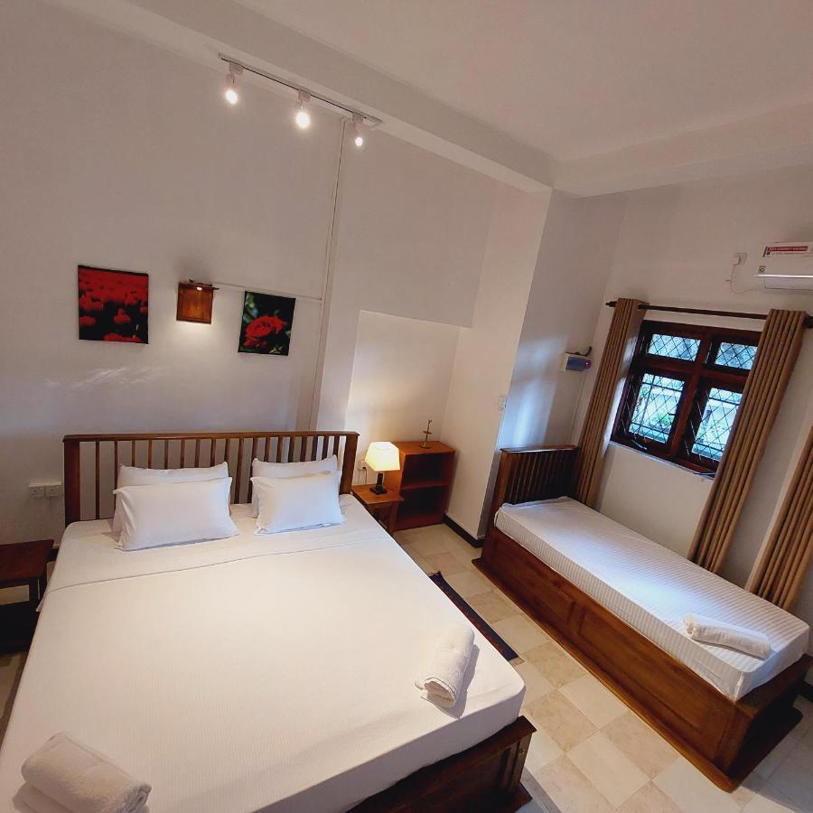 Golden Villa Kandy - "Free Pickup From Kandy " Exterior photo